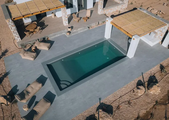 Kosmitis Suites & Villas