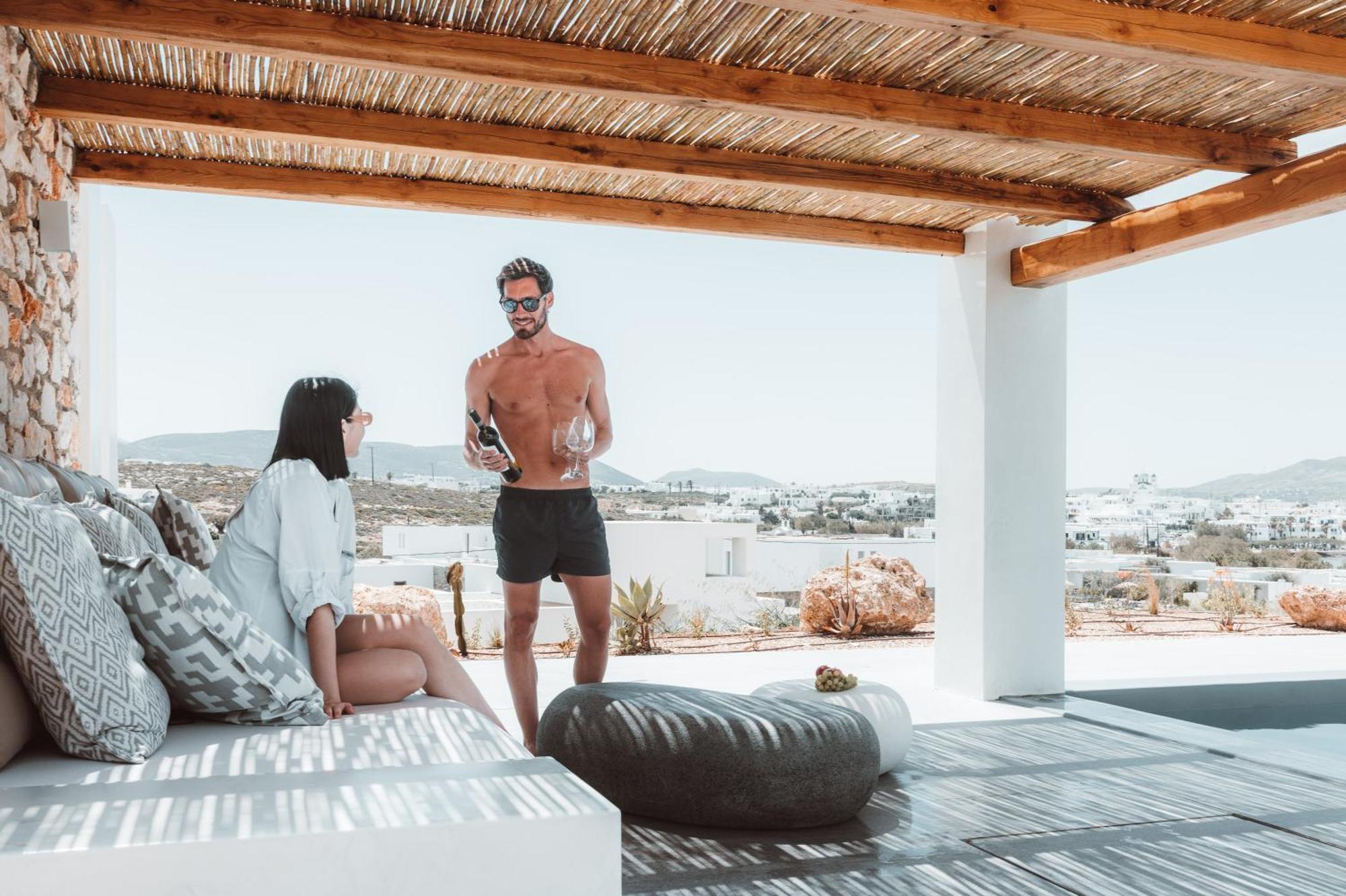 Kosmitis & Naousa (Paros)